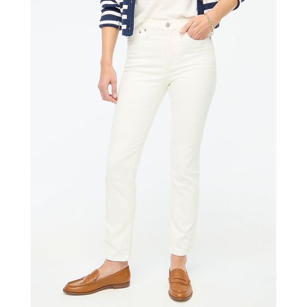 $118 J Crew 8” Mid Rise Skinny White size 28